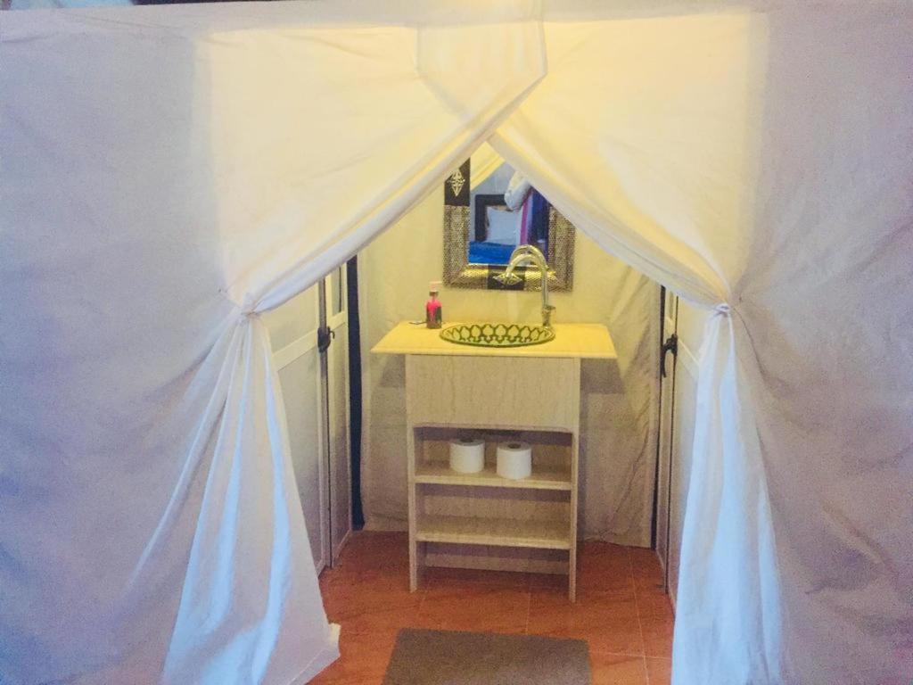 Ammar Luxury Camp 호텔 메르주가 외부 사진