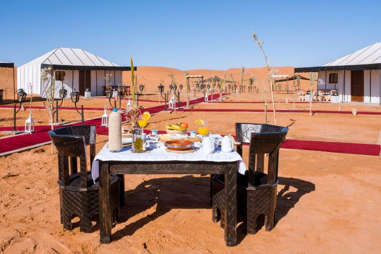 Ammar Luxury Camp 호텔 메르주가 외부 사진